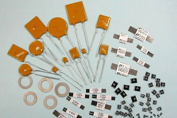 自恢復保險絲貼片型與插件型的比較