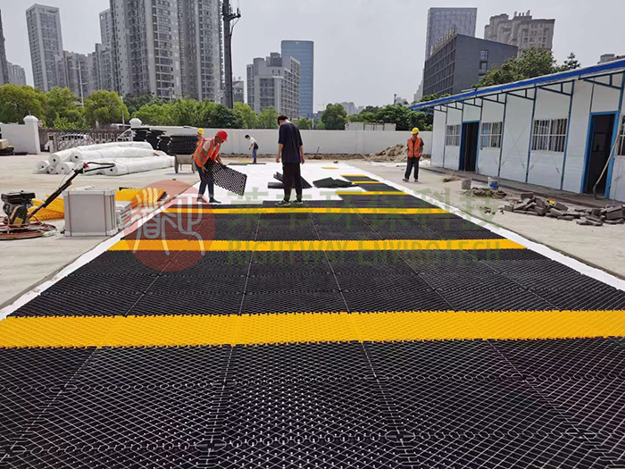 1644288882156975.jpg 金剛格鋪設.jpg